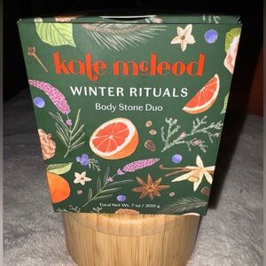 Winter Rituals Body Stone Duo - Lavender Cocoa | Cardamom Rose